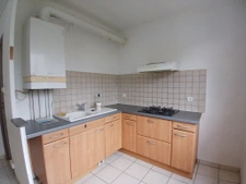 ANGOULEME ! Opportunité à Saisir ! T2 Lumineux avec Parking,