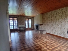 Coup de coeur   Maison de plain-pied  au calme avec + 4000 m2