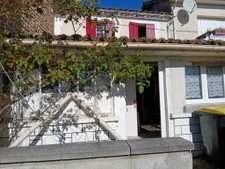 Idéal investisseur ou premier achat -Maison en pierre   Peti