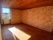 Idéal investisseur ou premier achat -Maison en pierre   Peti