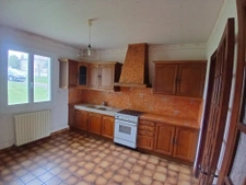 Coup de coeur   Maison de plain-pied  au calme avec + 4000 m2