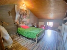 Maison en pierre, volumes généreux et charme à MORNAC