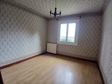 Coup de coeur   Maison de plain-pied  au calme avec + 4000 m2