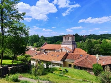 Charmante maison de village en pierre   volumes, cachet et v