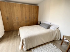 Centre Cancale - balcon vue mer et stationnement