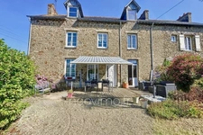 Maison de caractère, très beau grenier aménageable