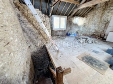 Maison pierres et ardoises à rénover
