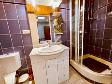 Hyper-centre cancale : Maison atypique avec garage et cour