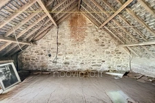 Maison de caractère, très beau grenier aménageable