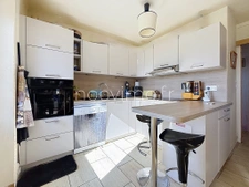 Centre St-Coulomb, maison + appartement 