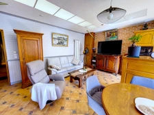 Hyper-centre cancale : Maison atypique avec garage et cour