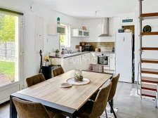 Maison récente 2 chambres, jardin, stationnement