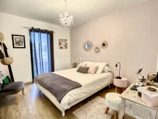 Contemporaine lumineuse, belles prestations 