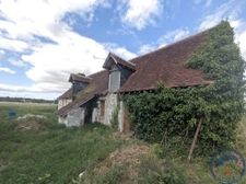 Ancien corps de ferme à rénover   Au coeur de la campagne
