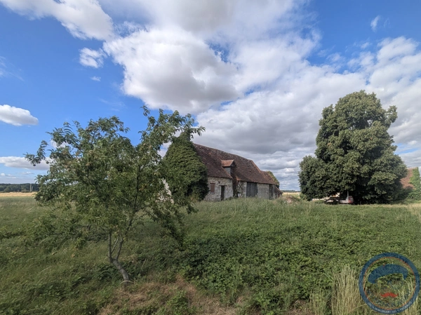 Ancien corps de ferme à rénover   Au coeur de la campagne