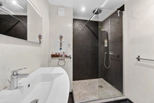 Levallois - Centre Aquatique - Magnifique 2 pièces avec balcon 12