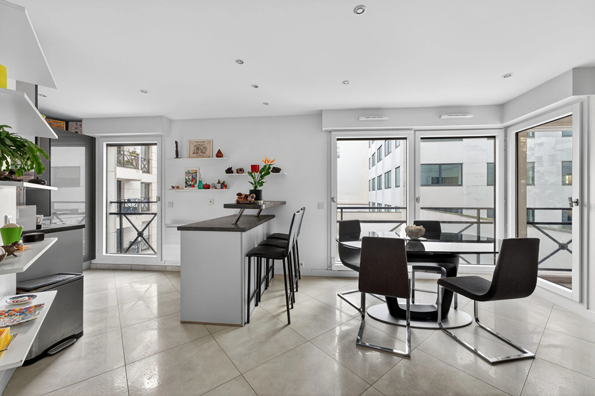 Levallois - Centre Aquatique - Magnifique 2 pièces avec balcon 2