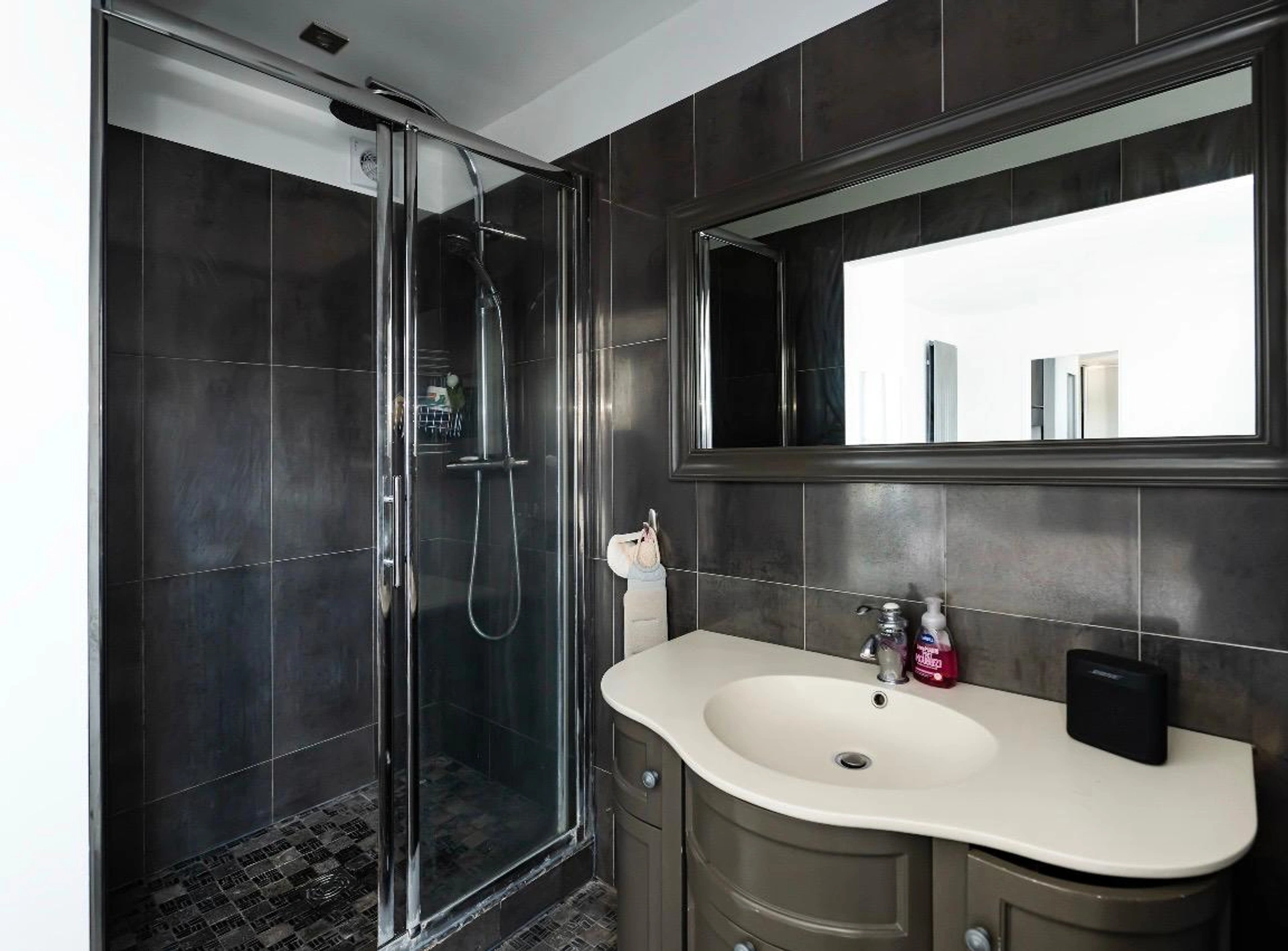 Levallois - Danton Magnifique 2 pièces au dernier étage 8