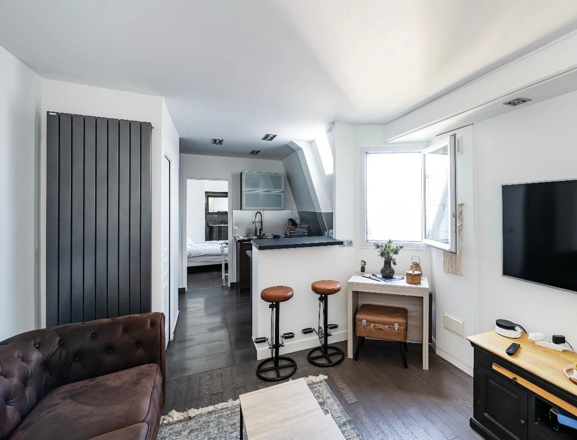 Levallois - Danton Magnifique 2 pièces au dernier étage 3