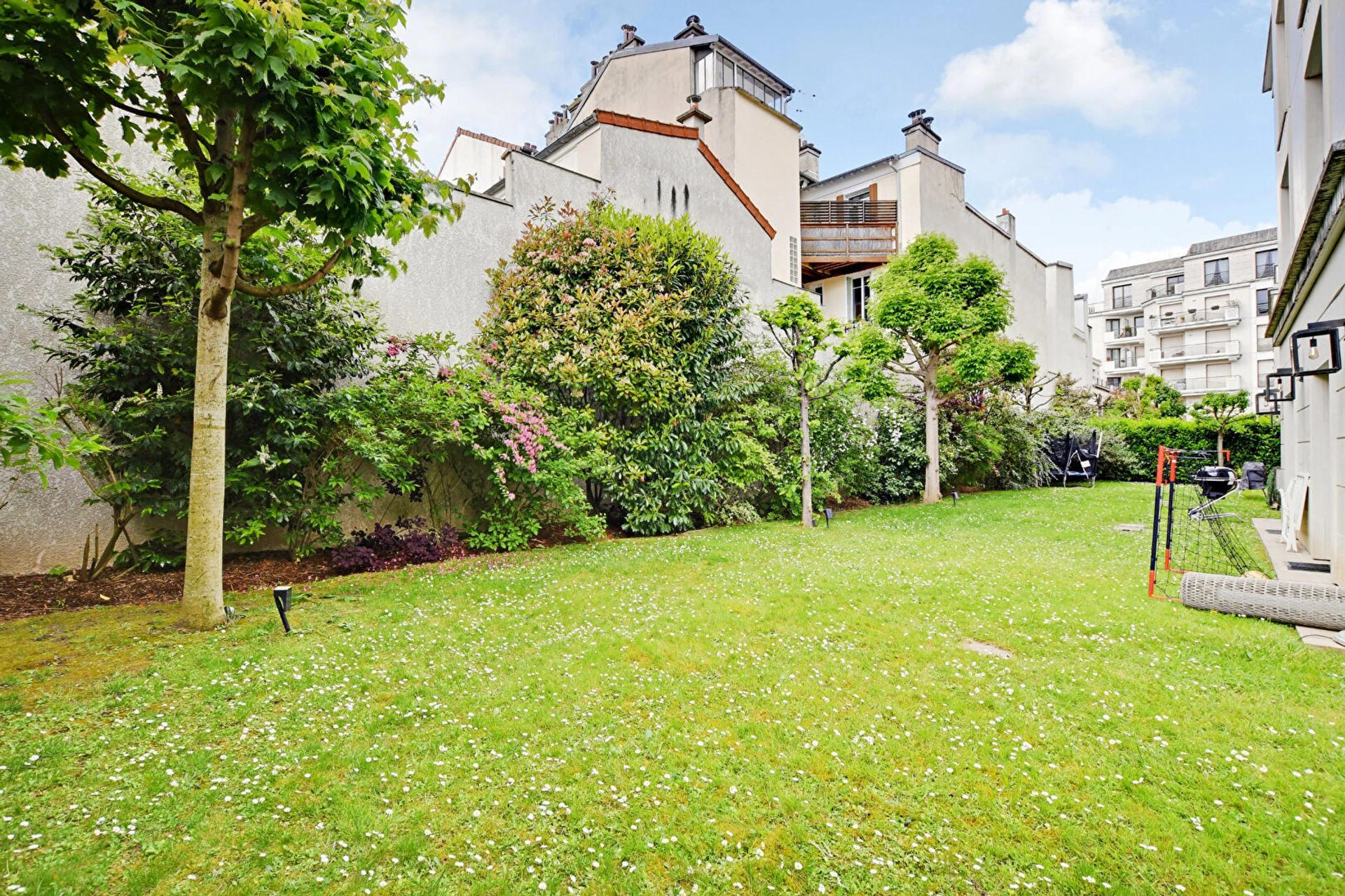LEVALLOIS PERRET - DANTON 8
