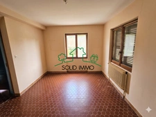 Maison de campagne avec beau terrain