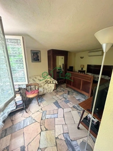 Maison de campagne avec beau terrain