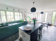 Maison entièrement rénovée avec jardin arboré à Romainville