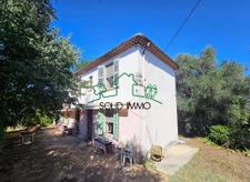 Maison de campagne avec beau terrain