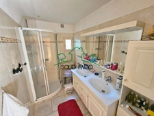 Maison de campagne avec beau terrain