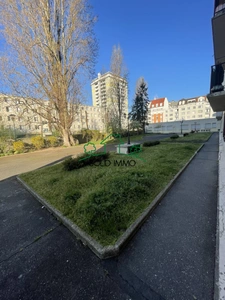 T2 avec parking fermé, belle vue plein sud