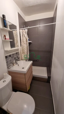 Studio lumineux au clame 