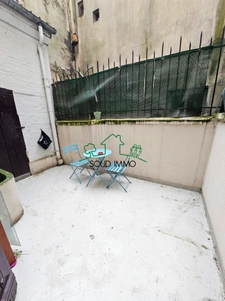 Studio avec mezzanine et cour privative proche métro Marx Do