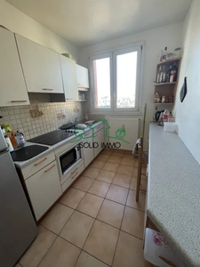 T2 avec parking fermé, belle vue plein sud