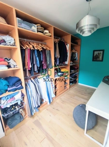 Maison entièrement rénovée avec jardin arboré à Romainville