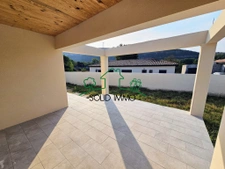 Maison neuve avec double garage