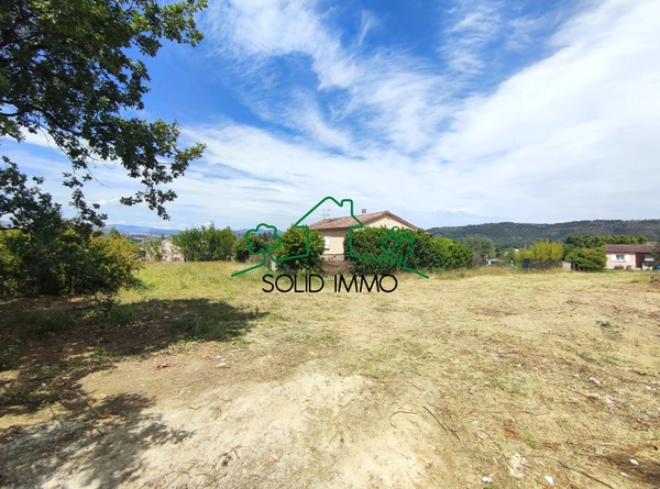 Terrain constructible à Saint-Sernin 07200