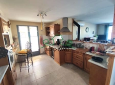 Maison de 8 pièces avec piscine et jardin