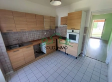 Maison de village avec deux habitations et jardins à Saint G