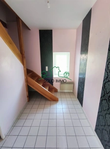 Maison de village avec deux habitations et jardins à Saint G