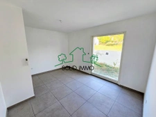 Maison neuve avec double garage