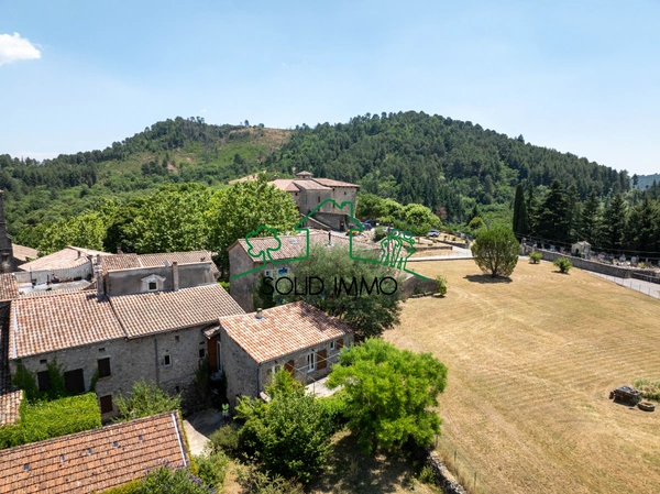Maison de caractère en pierre 
