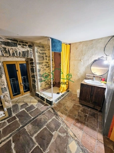 Bâtisse en Pierre   Gîte & Restaurant à Chandolas