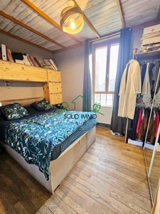 Maison entièrement rénovée avec trois appartements 