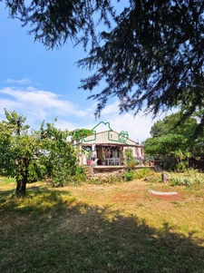 Belle villa avec vue panoramique sur les montagnes   Vinezac