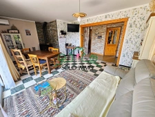 Belle villa avec vue panoramique sur les montagnes   Vinezac