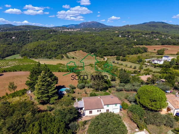 Belle villa avec vue panoramique sur les montagnes   Vinezac
