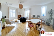 Place Viarme, appartement 5 pièces de 110 m2, 3 chambres, 1 