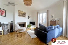 Place Viarme, appartement 5 pièces de 110 m2, 3 chambres, 1 