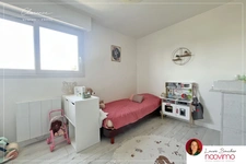 Procé, t4 dernier étage, terrasse de 30 m2 3 chambres et sta