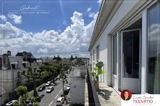 Rond-point de Rennes, T4 lumineux en dernier étage, grand bo